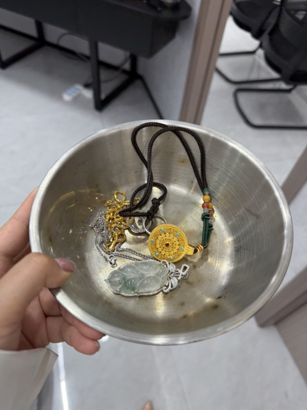 一口价黄金在郑州回收到底亏多少？算完别冲动出手