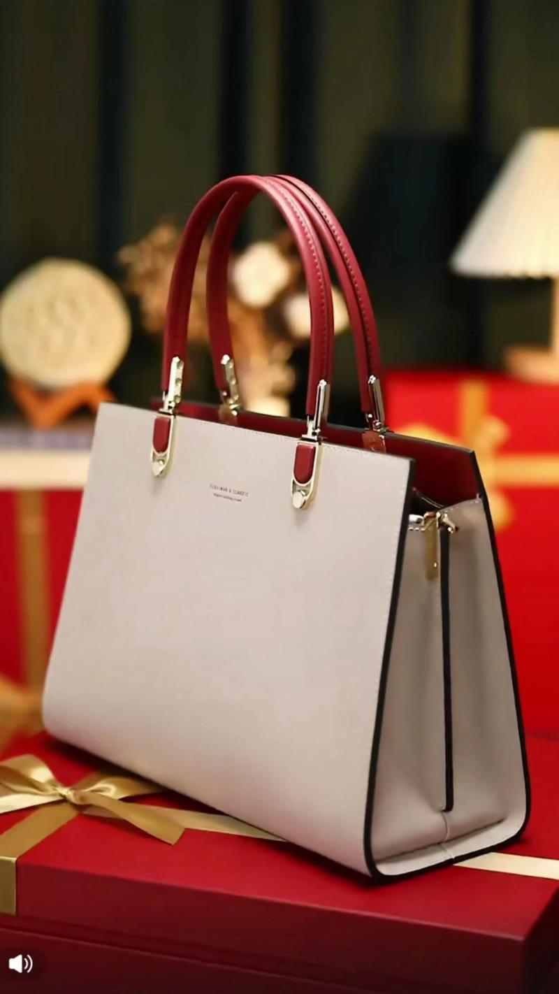 七证鉴定师坐镇!福州包包回收合扬 TOP 连锁老店,专业估价全程无套路
