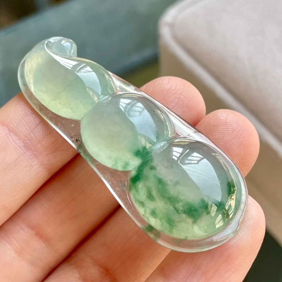 翡翠王朝品牌翡翠回收价值深度分析