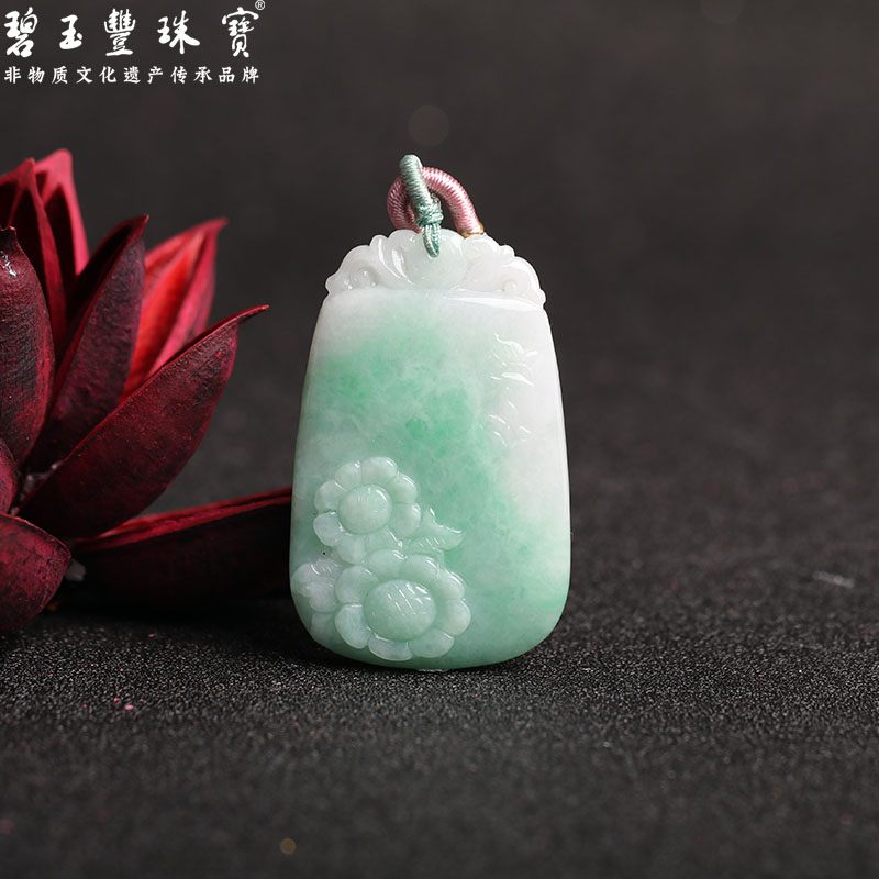 翡翠王朝与碧玉丰回收价格差异深度解析